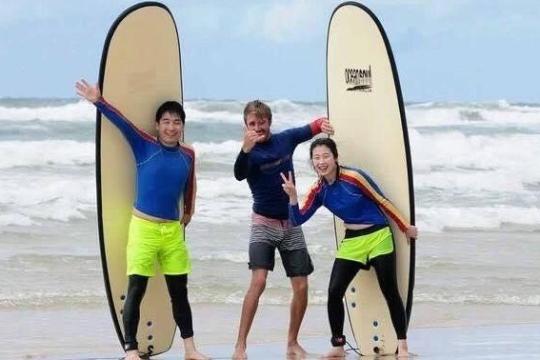 Intermediate Surfing Lesson at Burleigh Australia
